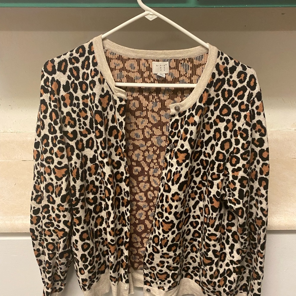 A.n.d. E a w y leopard print cardigan Sz XXL
